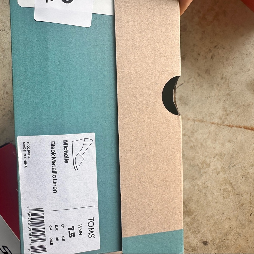 Toms Black Wedge Espadrilles brand new in box - Picture 2 of 2
